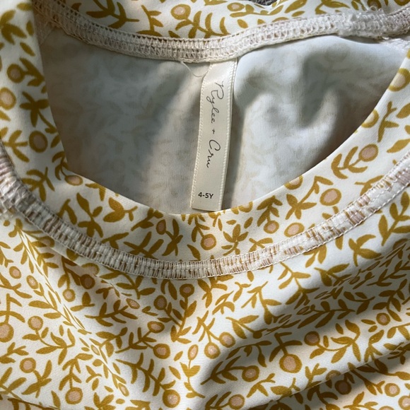 Rylee + Cru Rashguard set 4-5 - Picture 3 of 4